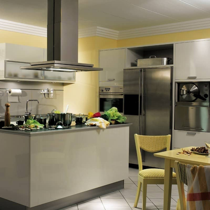 Cornisa decorativa poliuretan Z51 150x150x2000 Cornisa decorativa poliuretan Z51 150x150x2000